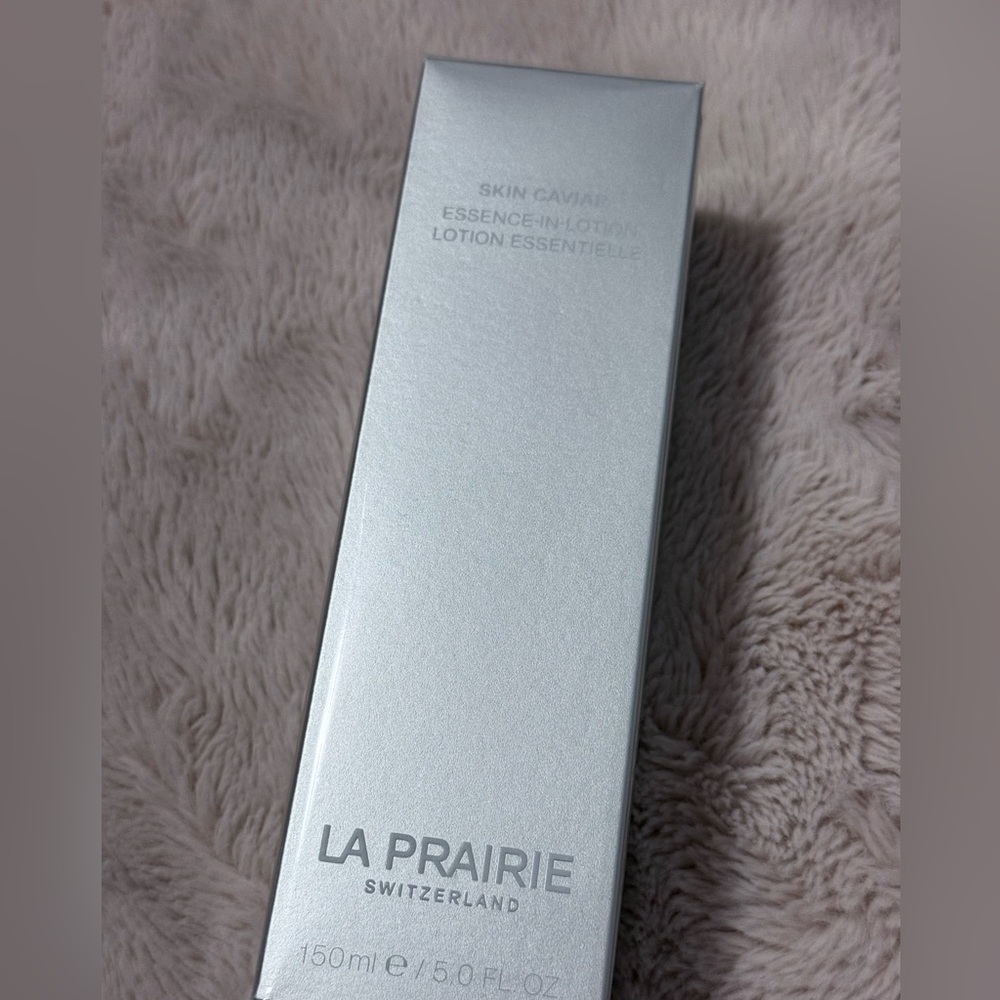 La Prairie Essence-in-Lotion